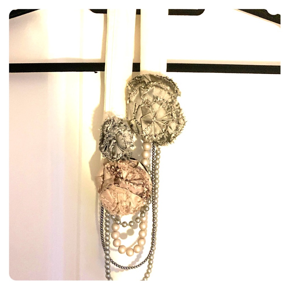 Beautiful ornate necklace